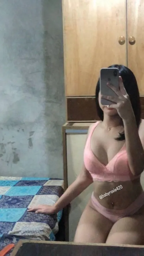 wanna see my creamy pussy