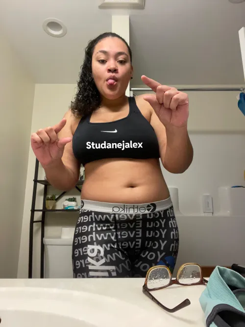 Are you down to humiliate & be caged for the rest of the night by your fav goddess small dick !?