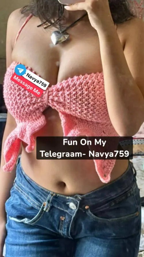 Busty girl online for sexting & hot weekend hookups! (F)