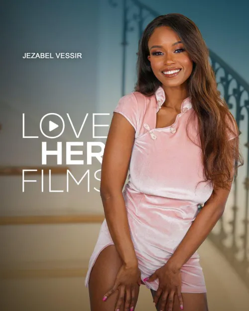 Jezabel's hotness is too much to handle. 🥵

@JezabelVisser
 
@loveherfeetcom