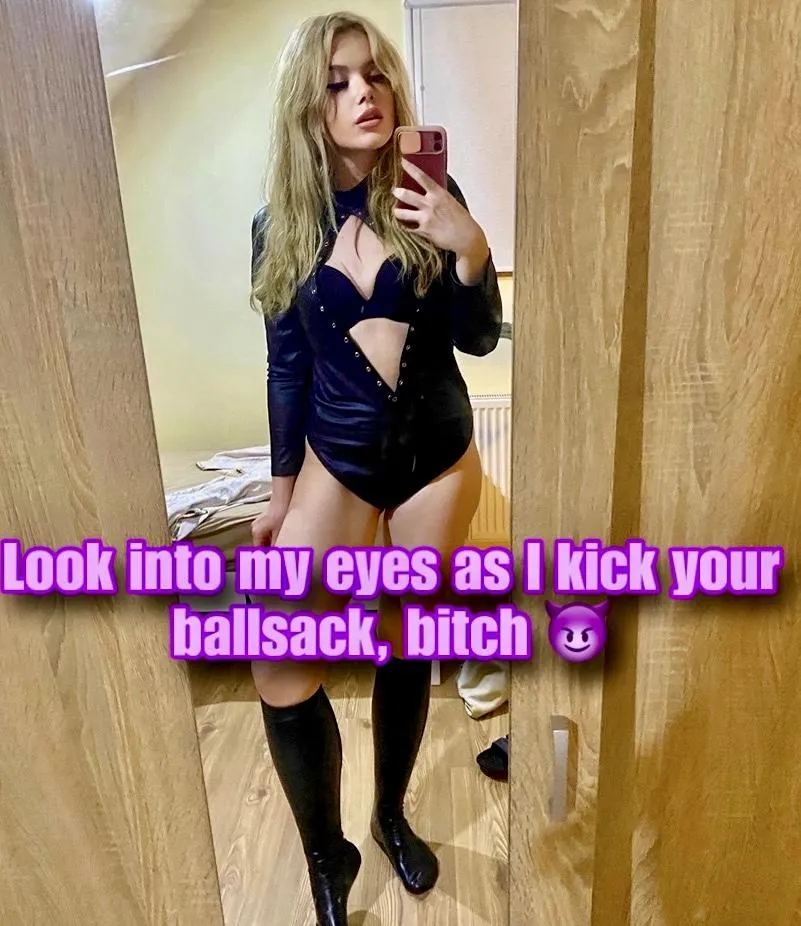 Look at me [no imagefap] [oc]