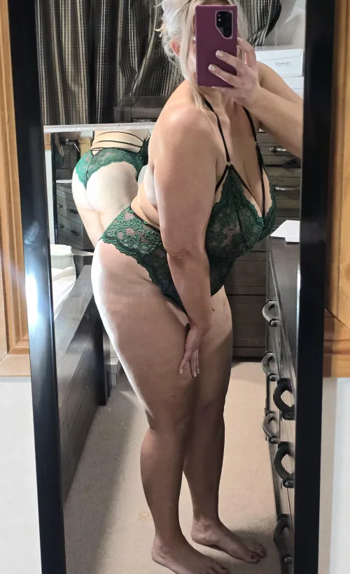 The best use for a mirror - for me to show you the front and the back