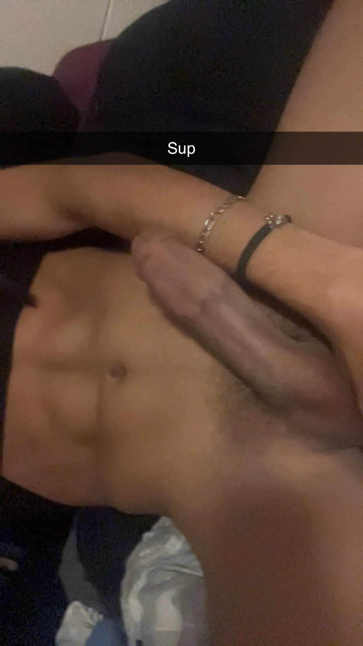 (18 Gay)I love playing with my dick