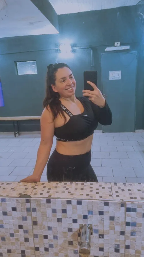 Brunettes are better training in black...