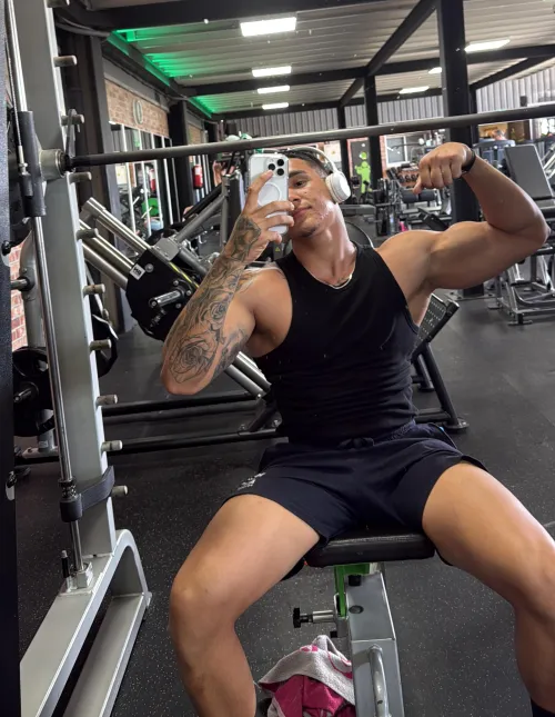 I hit it very hard 💪🏽 😏