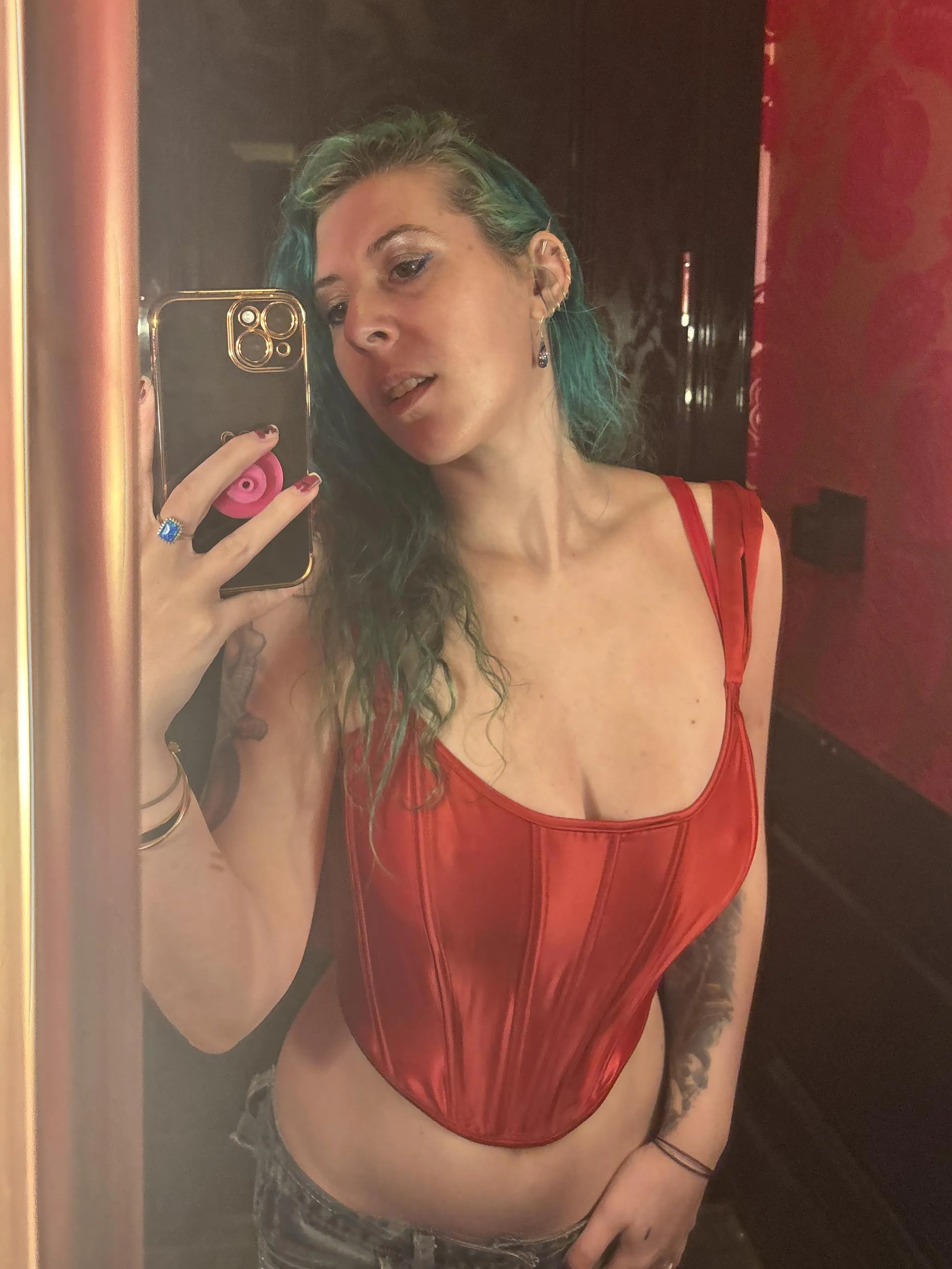 It's your job to get me pretty corsets