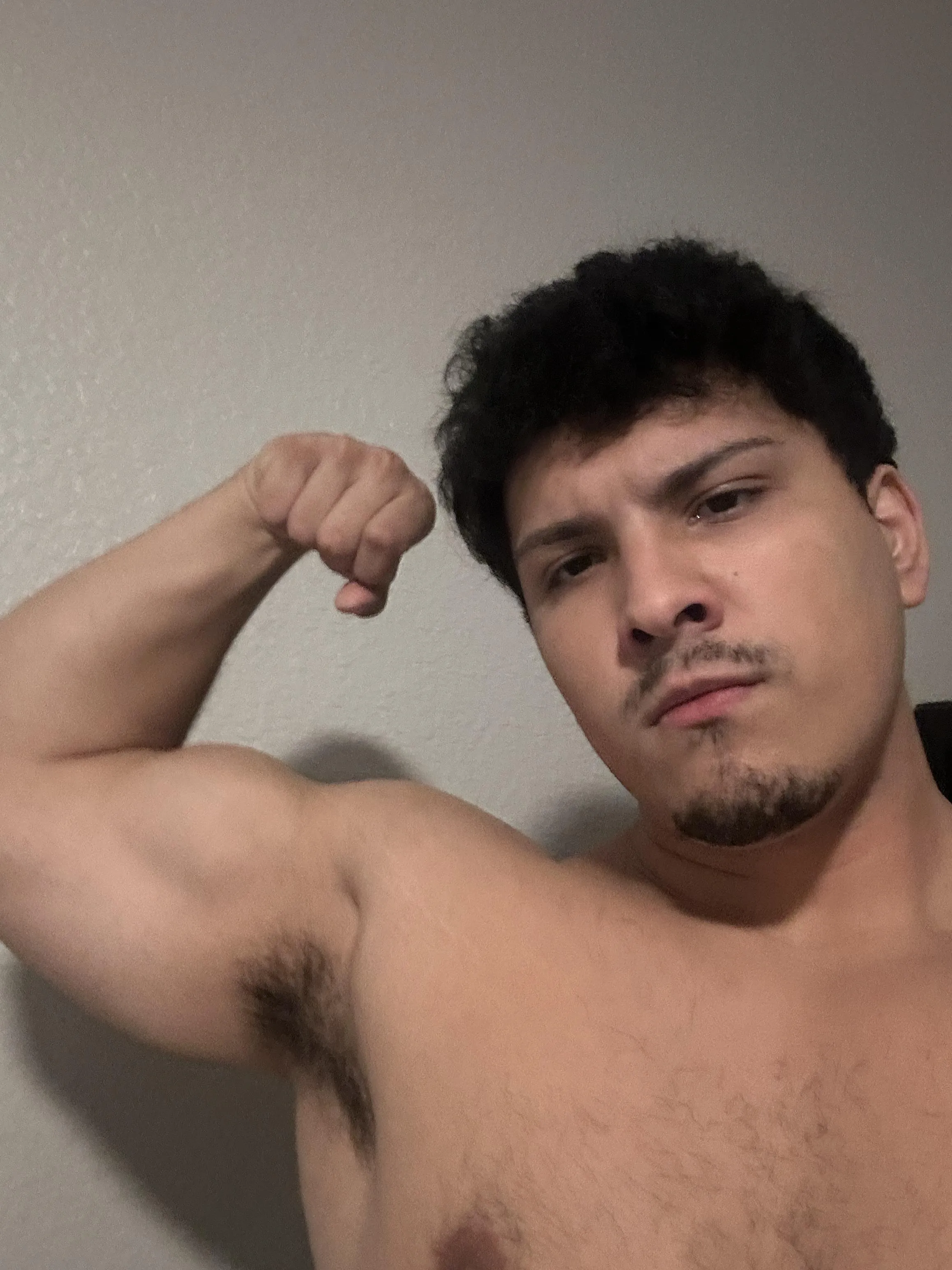 Musky hair pits awaiting your service