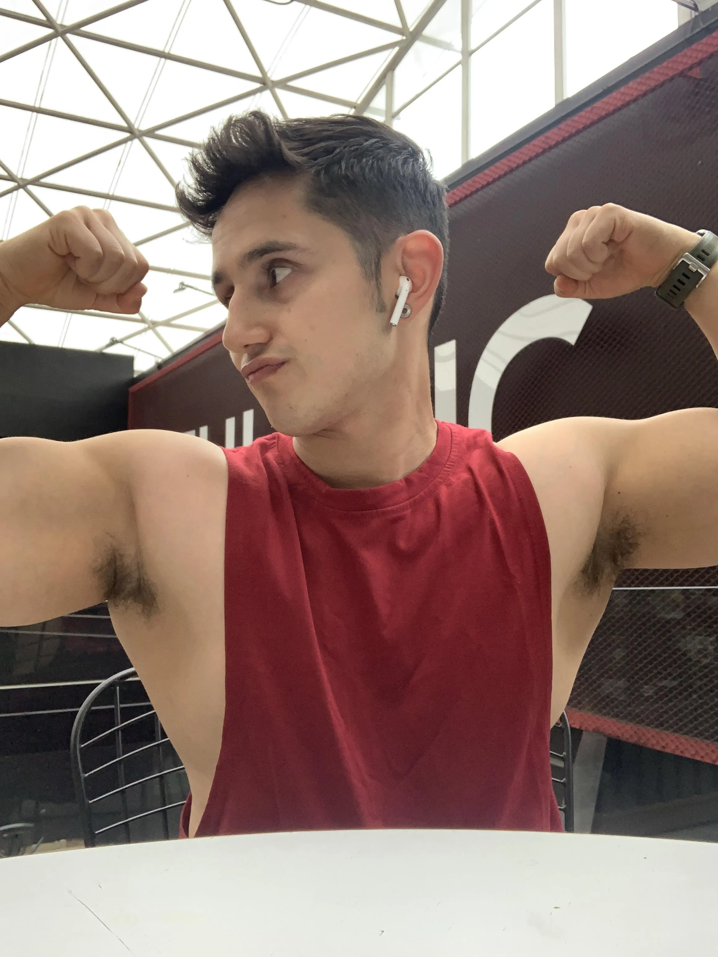 That smell from my armpits after training 🤤