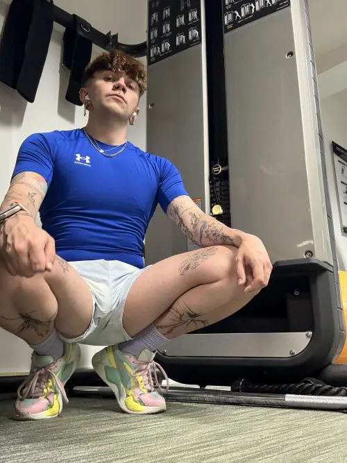 Wants to come out so bad 😵‍💫