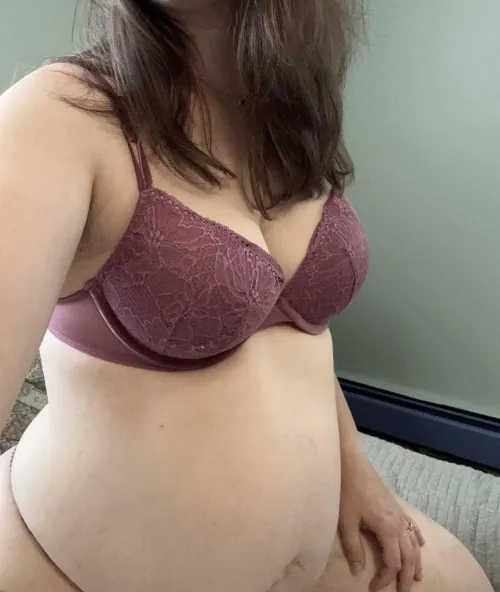 34/30 [MF4MF/F] Pregnant couple looking for another pregnant couple or female