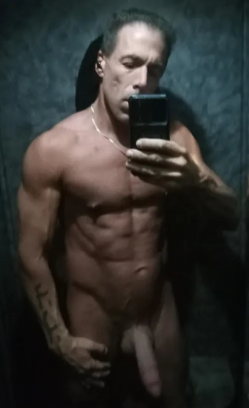 [46], 6', 173.2 lbs. Still cutting. Lost 0.5 lbs this week. Gonna speed the fat loss up a bit more. Gonna get shredded.