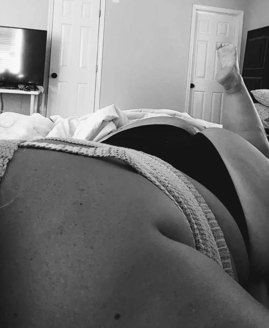 Happy Monochrome Monday! 🖤🩶🤍