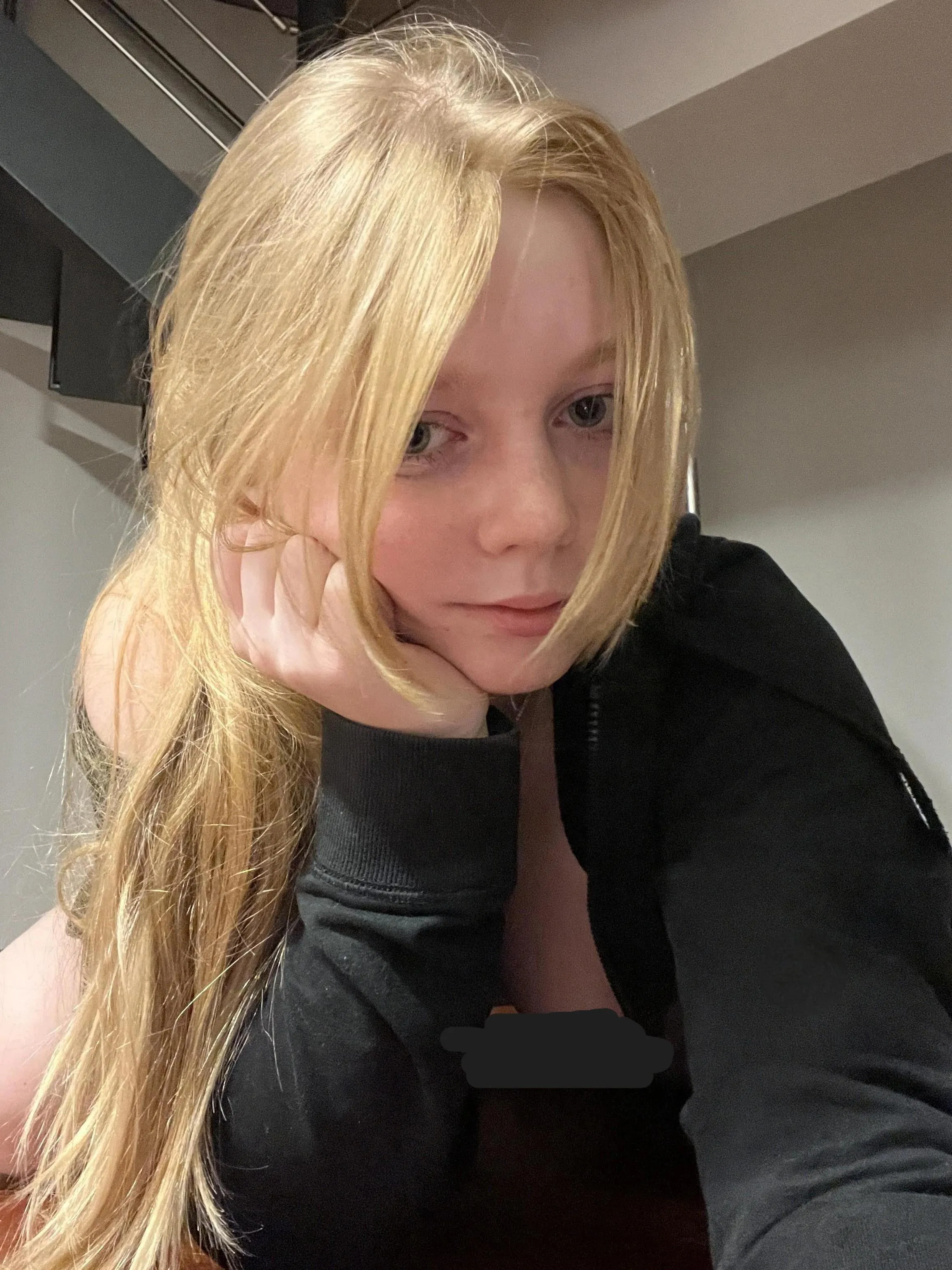 Tell me the size of your dick with just one emoji!