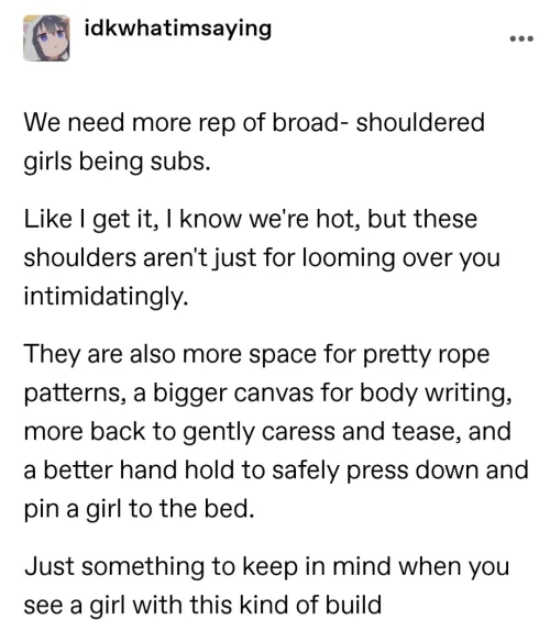 Girls with shoulders 🤤