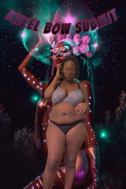 Live on loyalfans come join worship Goddess Soraya