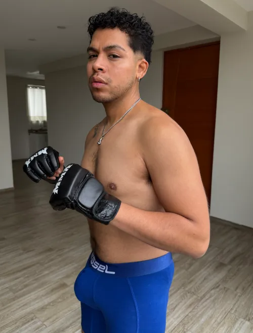 Love the feeling of a tight bulge, even when it’s soft