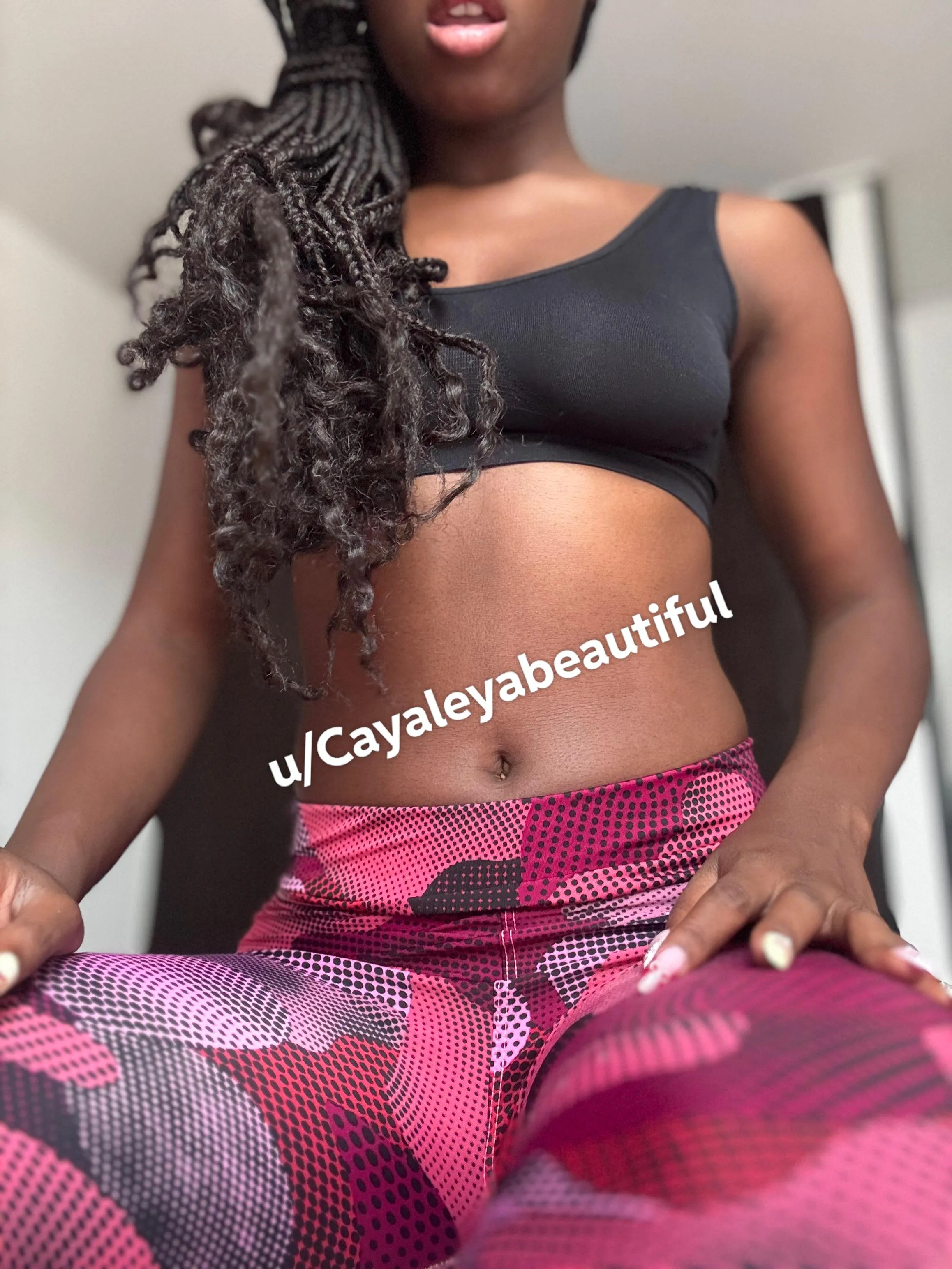 one day of gfe $70, one week $130, It includes sexting, I'll be your girlfriend for that time, all content is live, and much more.