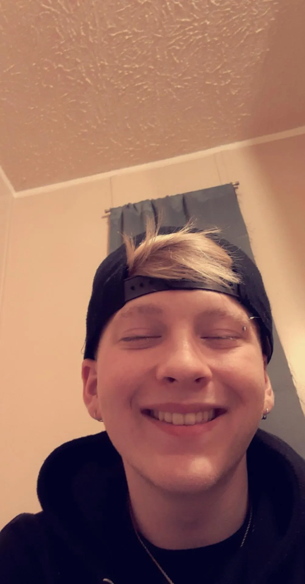 22 M4F JOCO born and raised feel free to hmu im down for most things