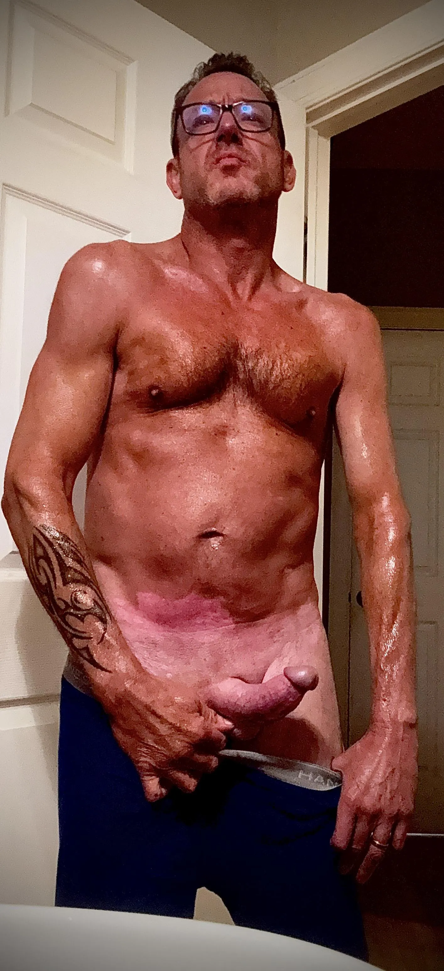 6’, 175lbs, [51]. 7” thick