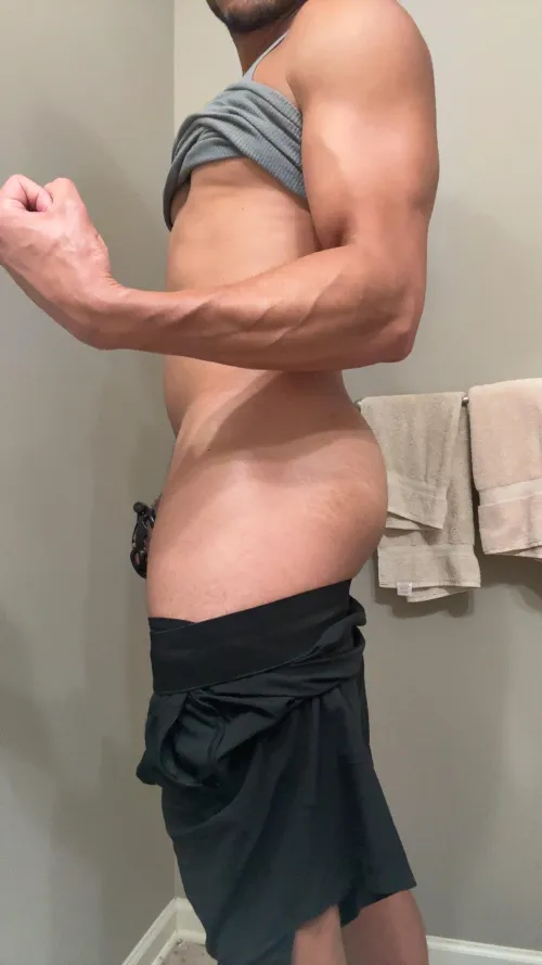 Arms are getting bigger. Wish I had a KH gym buddy