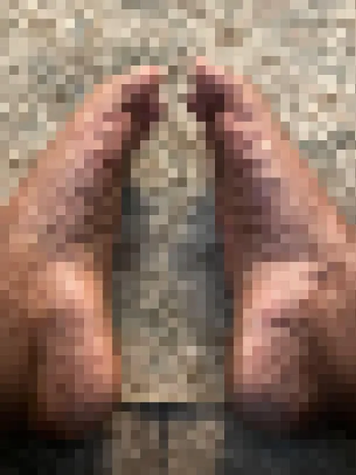 enjoy my perfectly scrunched size 11 feet, hidden behind pixels because you losers don’t deserve free feet pics