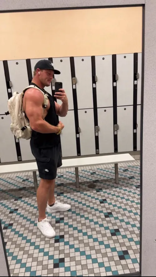 Every day arm day ?🔥💪