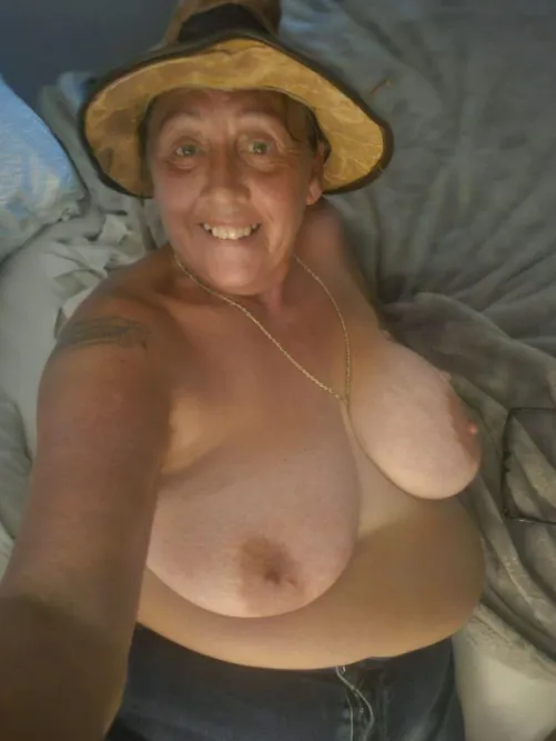 [F69] Old but gorgeous… this body still drips for cock