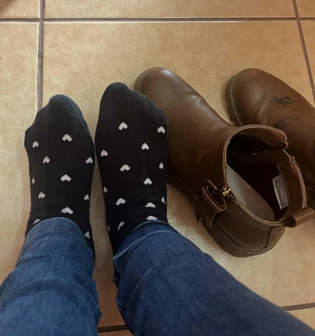 Feet free of boots after a long day Socks moist. Scent strong. What next