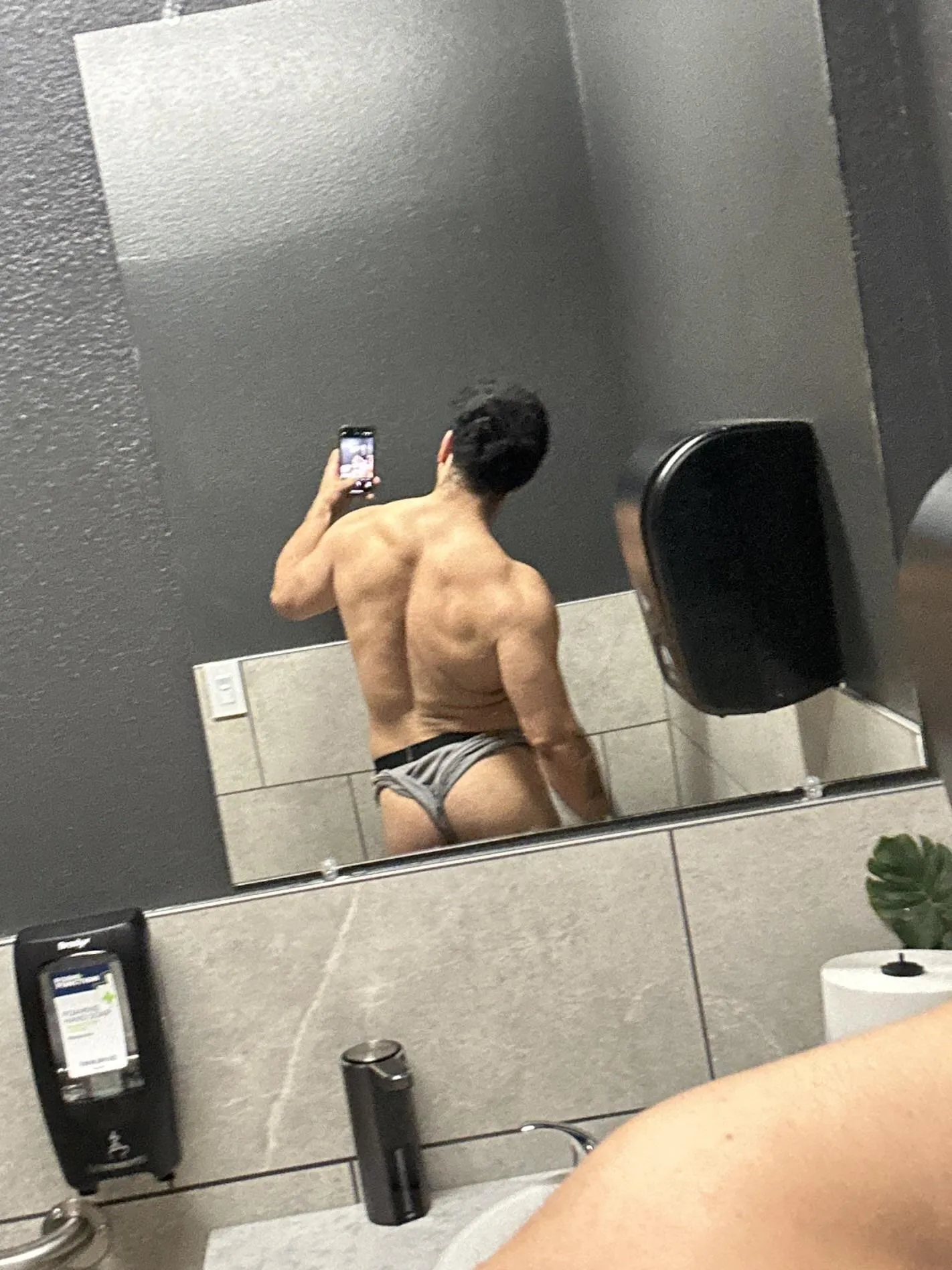 Hip thrusts doing me good