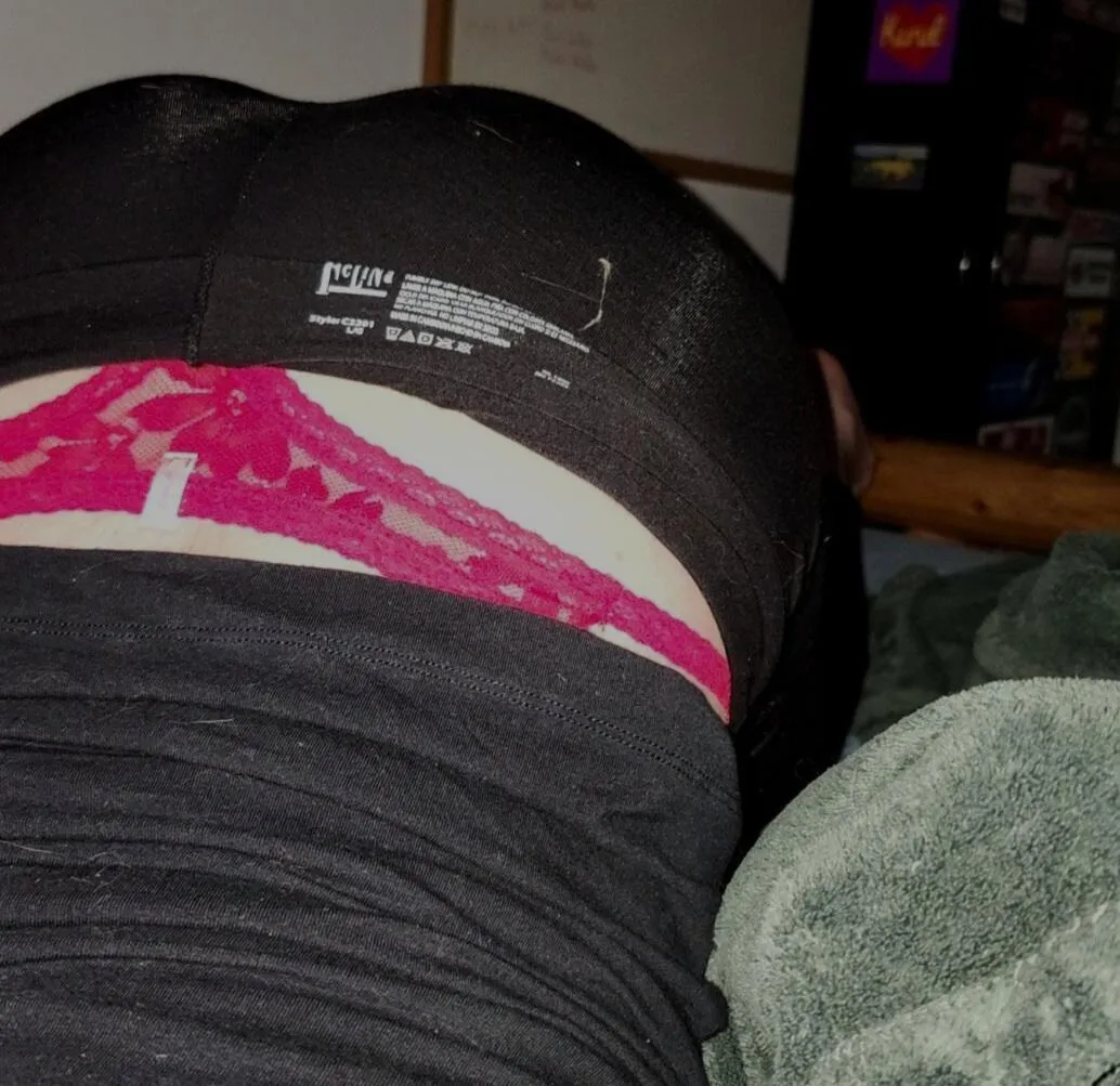 I love the feeling of a tight thong. And showing it off when I bend over