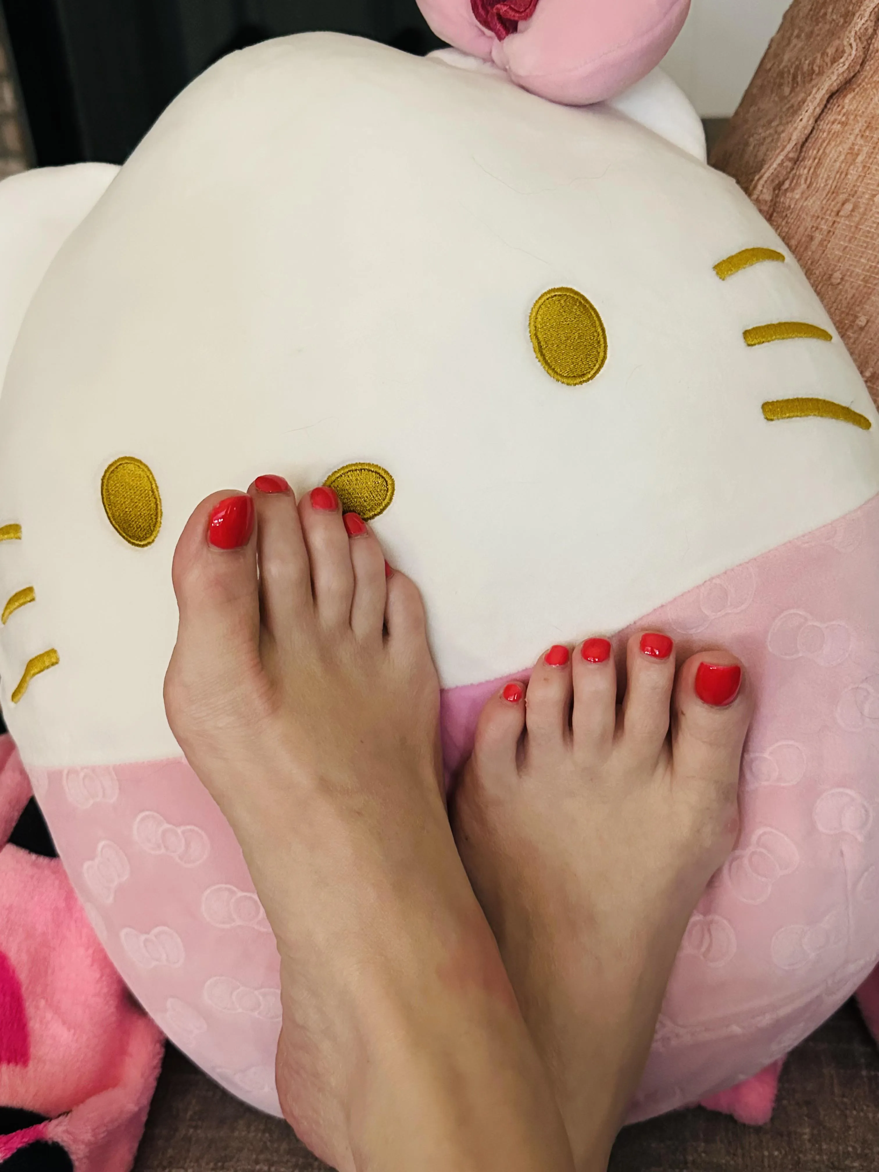 I’m not Canadian. Can I stay? 🥺