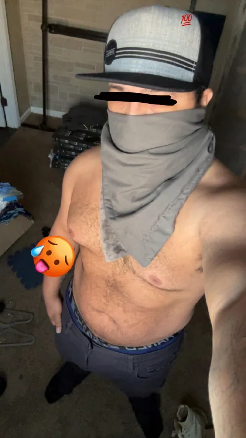 M4f must be 420 friendly. The mall? A park? In the car? On a DoorDash? DMs open (oc)