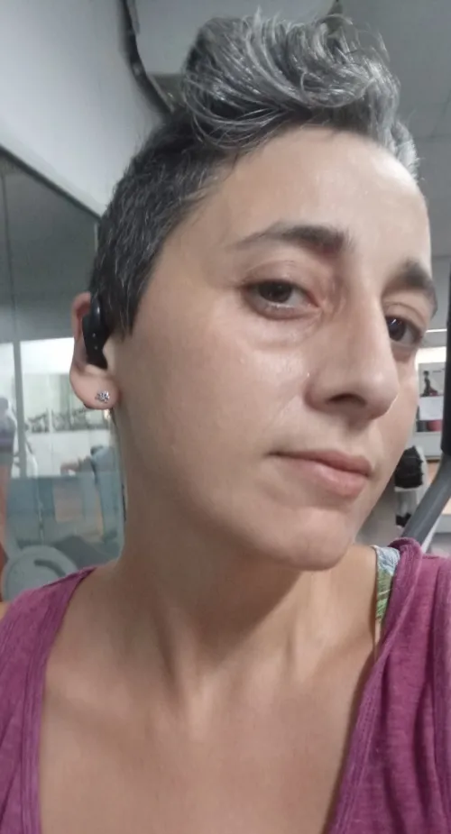 Say yes if you wanna bald me... At this point im missing the bald haha