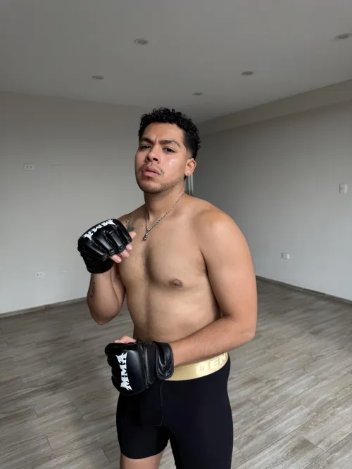 [selling] [USA] with a personalized humor after training