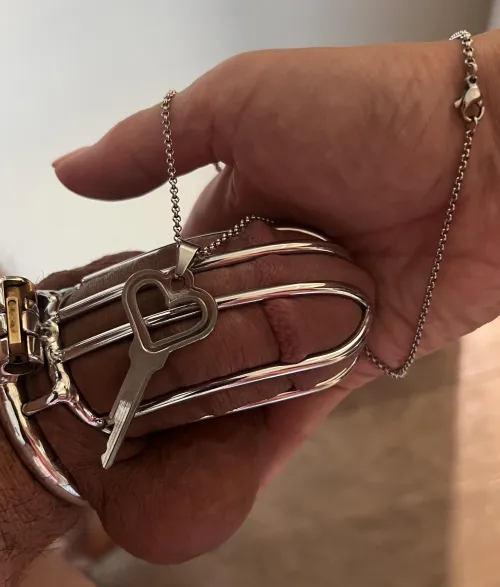 She’s Controls Me!