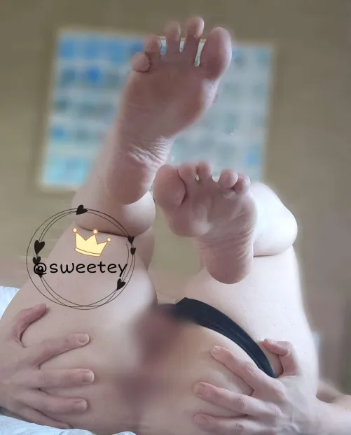 The only way for you to be seen is to leave your wallet in my hands 💋 I know you wanna pulp to this, so do it. Then send to thank me.