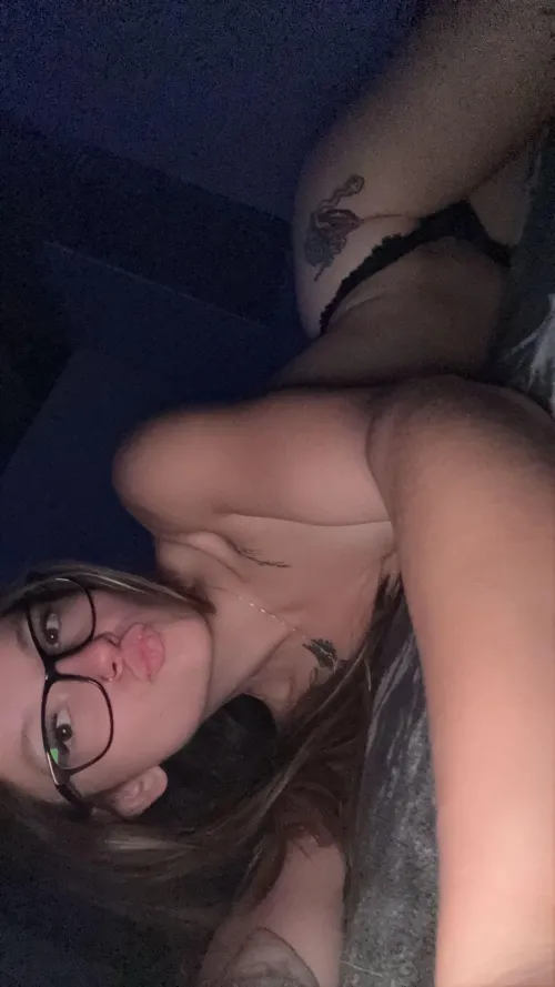 18f I like a big age gap I hope that’s not a deal breaker ;)