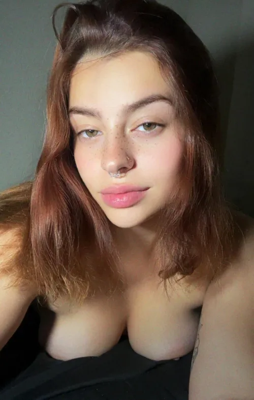 [18F] my legs are open