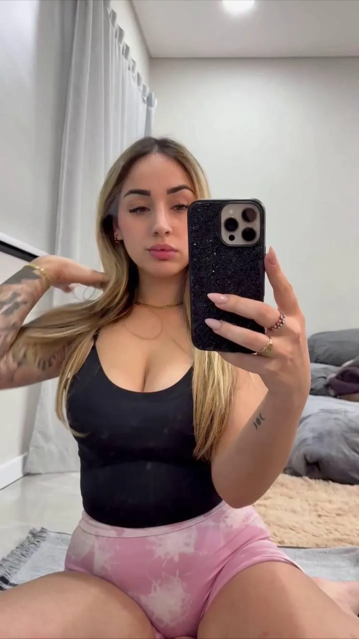 22 [F4M] Can you unbuckle me baby?