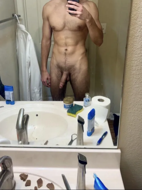 22M hung and ripped can host this weekend