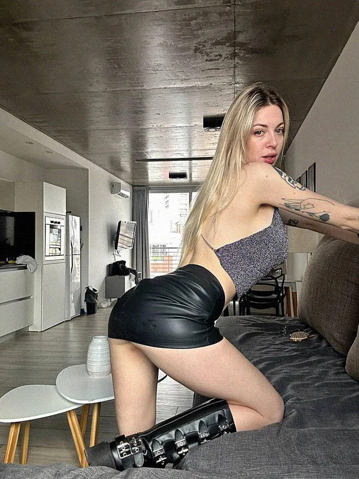 Are my thigh worth worshipping for?