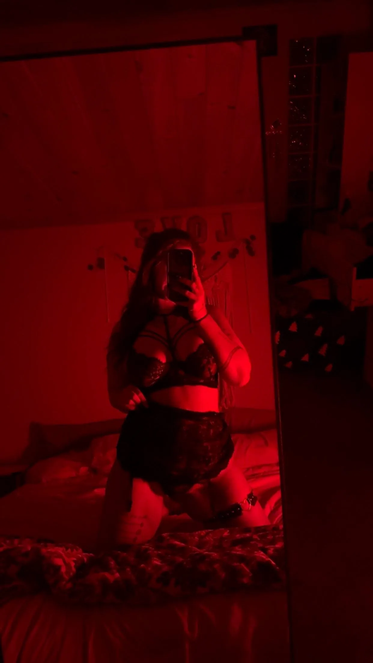 Don’t you want me in your bed? (585)