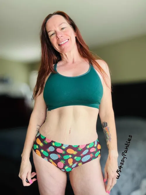 I have to say, nothing beats a pair of Cheek Boss panties, aside from MY worn Cheek Boss panties Always kink and fet friendly. [selling][usa] Fit. Nerdy. Pervy. Witty. Hilarious. Genuine. Forty-ish. Sassy. Redhead. See my menu. $35