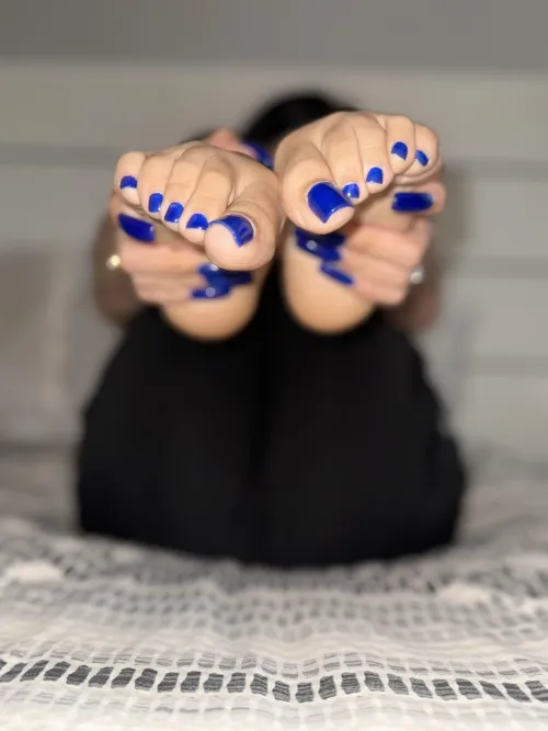 Just feeding you dinner😌