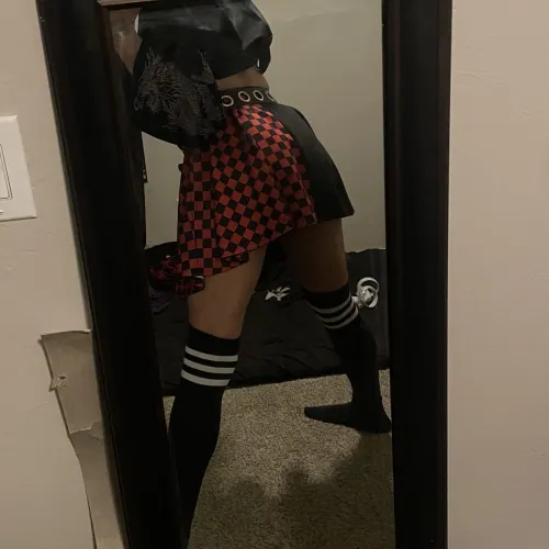 Looking for someone to do ;3 (Tucson)