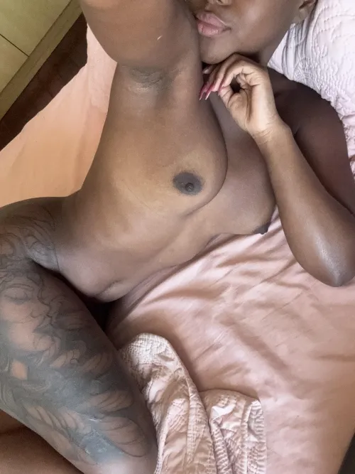 My body so juicy it deserves to be licked all day