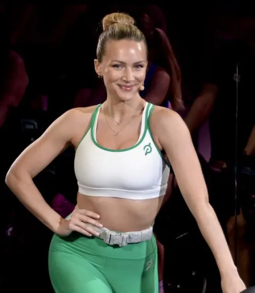 Post Ride Wank to Leanne