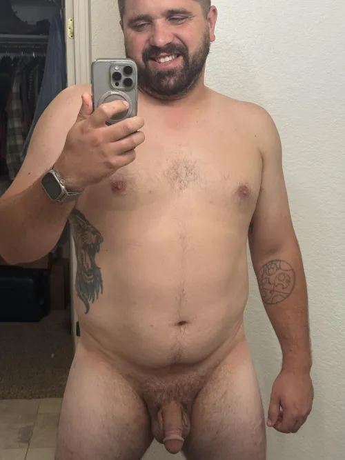 (32) drunk and horny if you’re down to chat!