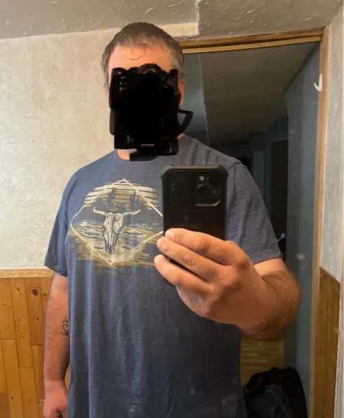 34M4MF Looking for a couple to have some fun with