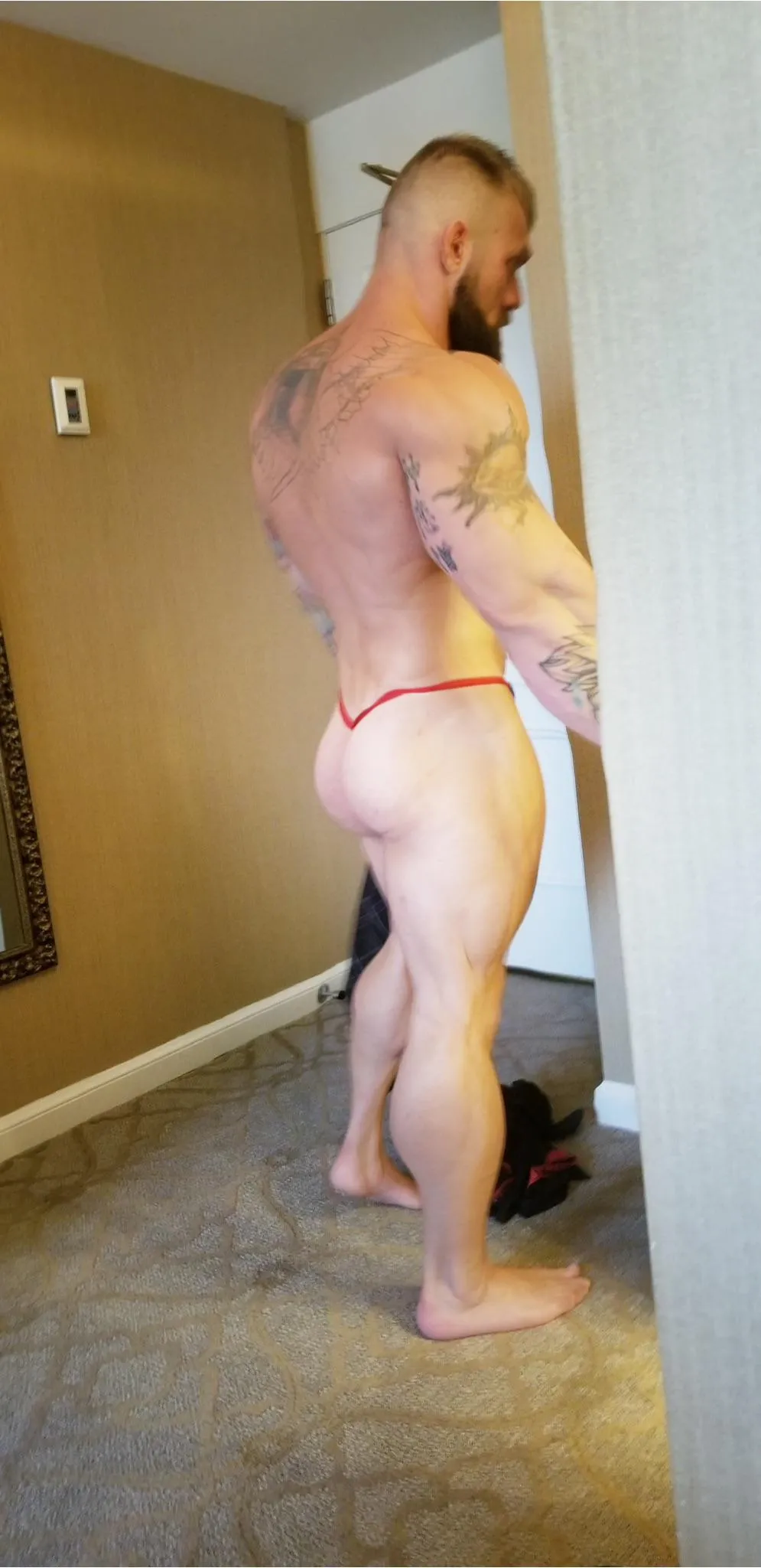 Alright ladies Who wants to be my dom